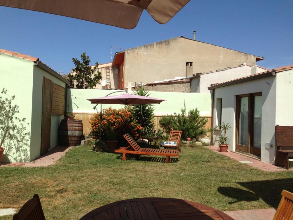 Lanita B&B Cabras Ngoại thất bức ảnh
